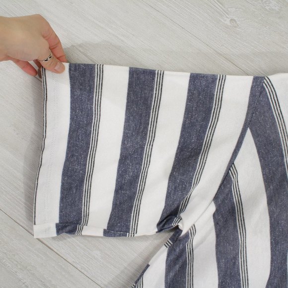 SOLD OUT!!  🥰ILLA ILLA Chevron Stripe Tie Front Tee - Picture 4 of 6